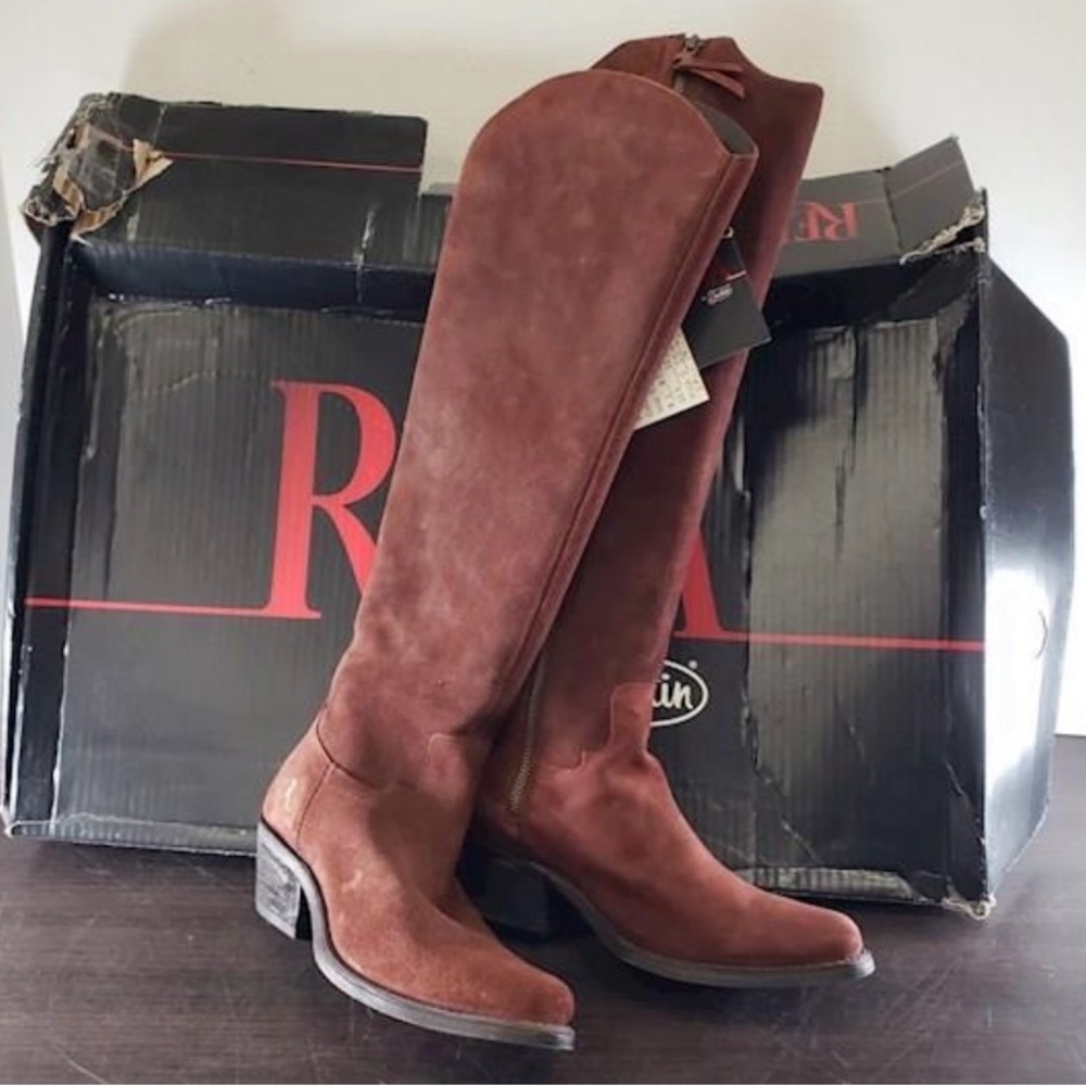 Reba Boots Sz7.5 Leather Boot New with box